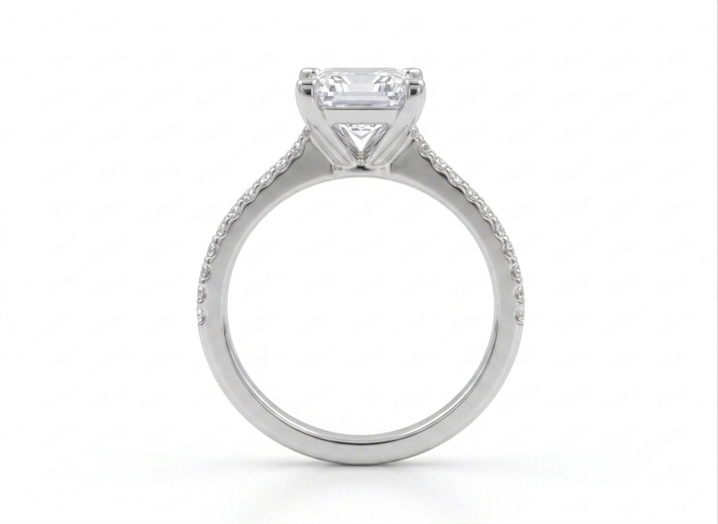 18ct White Gold Princess Cut Diamond Ring.