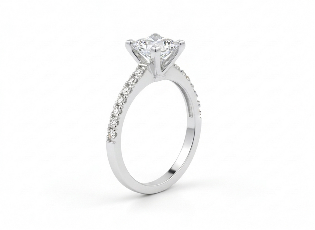 18ct White Gold Princess Cut Diamond Ring.